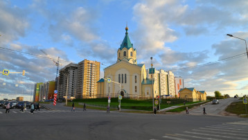 В Чистых прудах освятили Храм в честь Рождества Пресвятой Богородицы