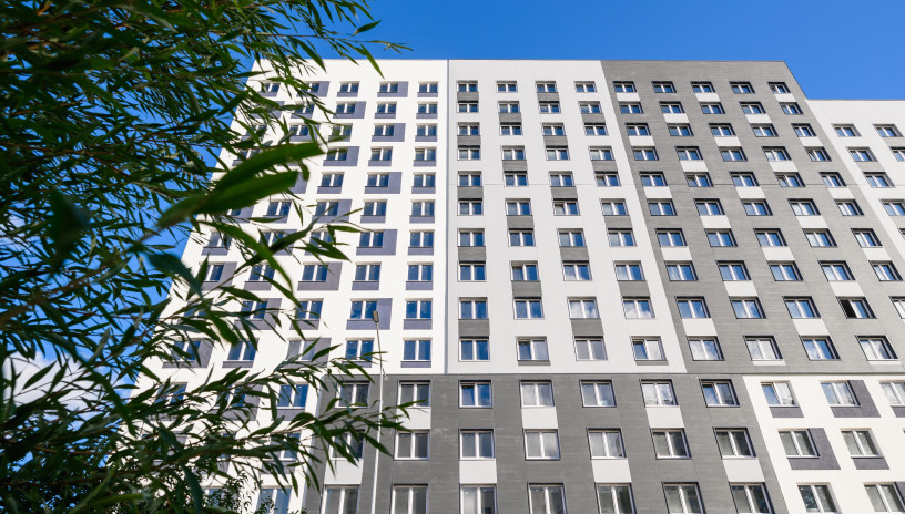 Дом на Прибрежном бульваре,6 (1 очередь) введён в эксплуатацию: комфорт и уют для новых жителей