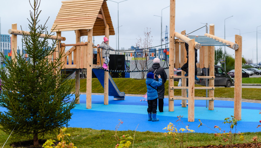 Теперь два новых сквера украшают Чистые пруды